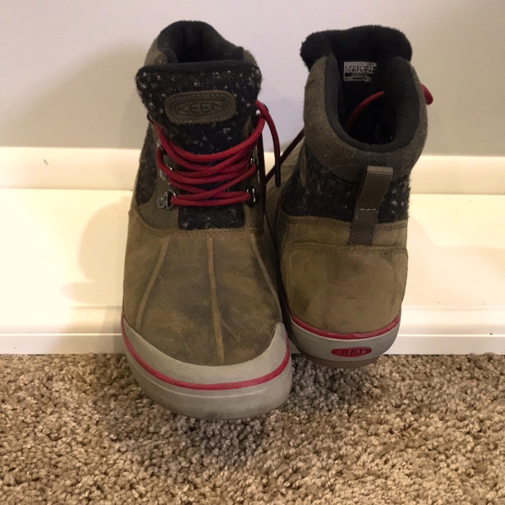 Like knew Keen ankle boots